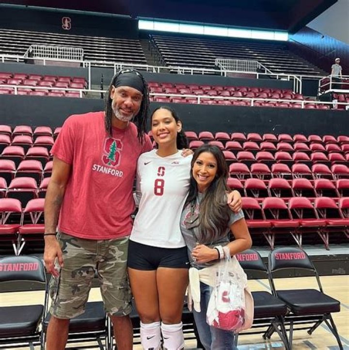 A Spotlight on: Vanessa Macias, the Wife of NBA Legend Tim Duncan