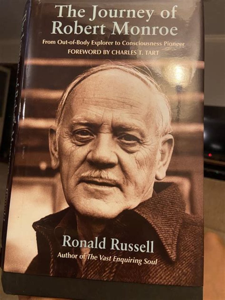 Exploring the Journey of Robert Sheehan and His Partner in 2024: A Comprehensive Insight