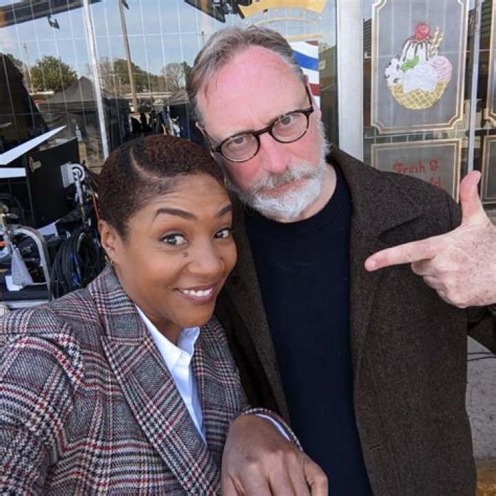 Mikaela Hoover | Compelling Author and Storyteller